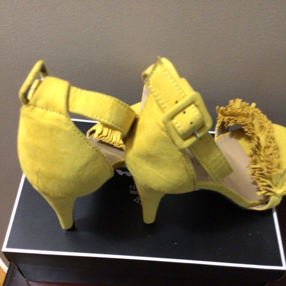 Pretty shoes-NEW!